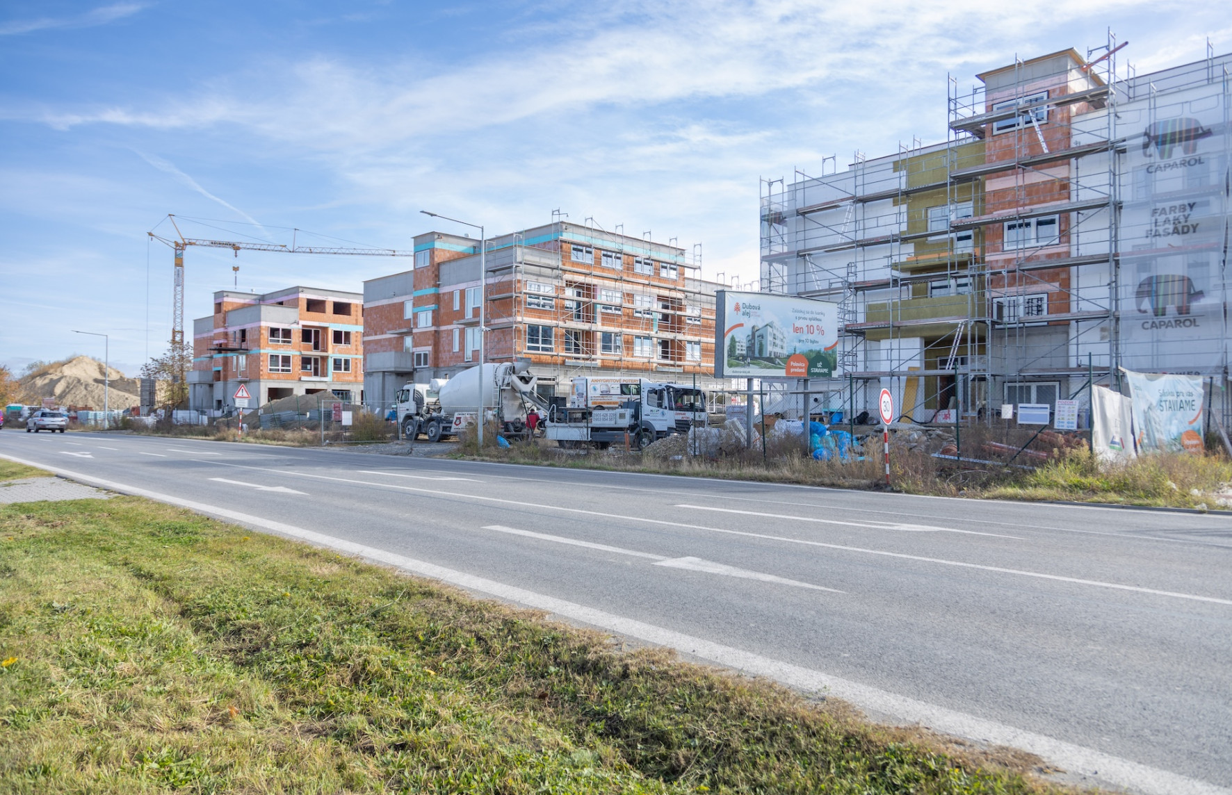 {"id":45,"morph_id":21,"morph_type":"App\\TwoC\\Cms\\Projects\\Models\\Project","name":"0469cf6097f31a567992e15dba71effa.jpg","order":8,"created_at":"2025-12-01T10:30:47.000000Z","updated_at":"2025-12-01T10:30:50.000000Z","first_image_path":"\/uploads\/galleries\/projects\/21\/image\/0469cf6097f31a567992e15dba71effa.jpg","crop":{"original":"https:\/\/www.conesto.sk\/uploads\/galleries\/projects\/21\/0469cf6097f31a567992e15dba71effa.jpg","resolutions":[{"name":"image","width":1772,"height":1144,"image":"https:\/\/www.conesto.sk\/uploads\/galleries\/projects\/21\/image\/0469cf6097f31a567992e15dba71effa.jpg"}]},"image":"\/uploads\/galleries\/projects\/21\/image\/0469cf6097f31a567992e15dba71effa.jpg","image_path":"https:\/\/www.conesto.sk\/uploads\/galleries\/projects\/21\/image\/0469cf6097f31a567992e15dba71effa.jpg","morph":{"id":21,"name":"Dubov\u00e1 alej","slug":"dubova-alej","locality":"Ivanka pri Dunaji","year":"3Q\/2026","number_of_units":279,"non_res_units":5,"web_url":"https:\/\/www.dubova-alej.sk","total_area":"14.70","property_status":"construction","text":"Dostupn\u00e9 b\u00fdvanie\nv n\u00e1dhernom predmest\u00ed\nBratislavy\n\nBude to l\u00e1ska na prv\u00fd poh\u013ead. Ivanka pri Dunaji v\u00e1s o\u010dar\u00ed kr\u00e1snym prostred\u00edm a pokojnou vidieckou atmosf\u00e9rou. Reziden\u010dn\u00fd projekt Dubov\u00e1 alej si v\u00e1s z\u00edska komfortn\u00fdm bytmi, rozumn\u00fdmi cenami a zv\u00fdhodnen\u00fdm financovan\u00edm. Po dvoch \u00faspe\u0161n\u00fdch etap\u00e1ch staviame o\u010dak\u00e1van\u00fa 3. etapu. Zozn\u00e1mte sa.","status":"published","published_at":"2025-12-01T10:01:01.000000Z","created_at":"2025-12-01T10:01:02.000000Z","updated_at":"2025-12-14T17:44:48.000000Z","format_published_at":"01.12.2025 10:01","url":"https:\/\/www.conesto.sk\/projekt\/dubova-alej","format_created_at":"01.12.2025 10:01","format_status":"Publikovan\u00e9","main_image":"\/uploads\/projects\/21\/dubova-alej-swDK1x4Y8y-1320x742.jpg?v=1764596560","main_image_path":"https:\/\/www.conesto.sk\/uploads\/projects\/21\/dubova-alej-swDK1x4Y8y-1320x742.jpg?v=1764596560","main_big_image":"\/uploads\/projects\/21\/dubova-alej-vyLVonZgXo-2485x1397.jpg?v=1764596541","main_big_image_path":"https:\/\/www.conesto.sk\/uploads\/projects\/21\/dubova-alej-vyLVonZgXo-2485x1397.jpg?v=1764596541","main_banner":"\/uploads\/projects\/21\/dubova-alej-De5sOqpZ1g-2560x914.jpg?v=1764596582","main_banner_path":"https:\/\/www.conesto.sk\/uploads\/projects\/21\/dubova-alej-De5sOqpZ1g-2560x914.jpg?v=1764596582","pdf":null,"pdf_path":null,"filemanager_config":{"main":{"path":"\/uploads\/projects\/","resolutions":{"image":[1320,742],"big_image":[2485,1397],"banner":[2560,914]}}},"files":[{"id":53,"type":"image","name":"main_image","path":"\/uploads\/projects\/21\/dubova-alej-swDK1x4Y8y-1320x742.jpg?v=1764596560","morph_id":21,"morph_type":"App\\TwoC\\Cms\\Projects\\Models\\Project","file_id":35},{"id":55,"type":"image","name":"main_banner","path":"\/uploads\/projects\/21\/dubova-alej-De5sOqpZ1g-2560x914.jpg?v=1764596582","morph_id":21,"morph_type":"App\\TwoC\\Cms\\Projects\\Models\\Project","file_id":101},{"id":89,"type":"image","name":"main_big_image","path":"\/uploads\/projects\/21\/dubova-alej-vyLVonZgXo-2485x1397.jpg?v=1764596541","morph_id":21,"morph_type":"App\\TwoC\\Cms\\Projects\\Models\\Project","file_id":33}]}}